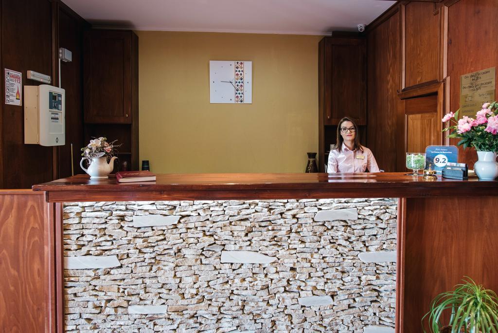 La Conac In Bucovina 호텔 구라후모룰루이 외부 사진
