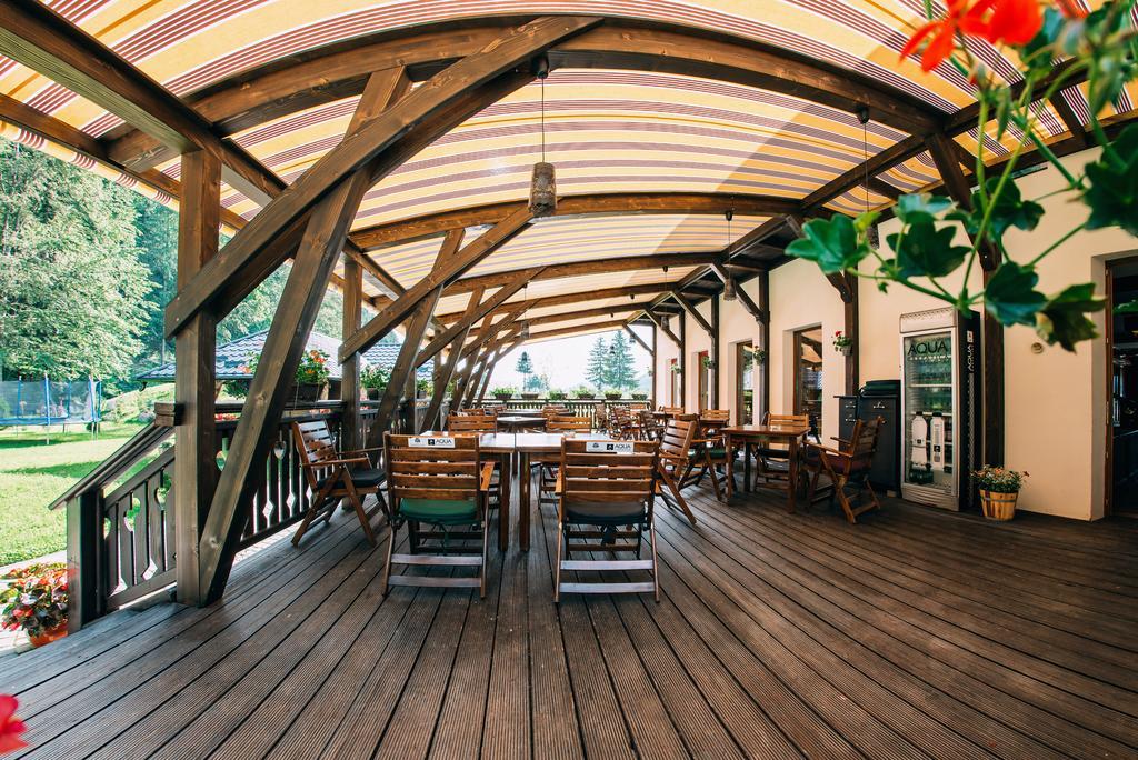 La Conac In Bucovina 호텔 구라후모룰루이 외부 사진