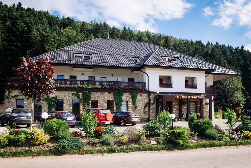 La Conac In Bucovina 호텔 구라후모룰루이 외부 사진