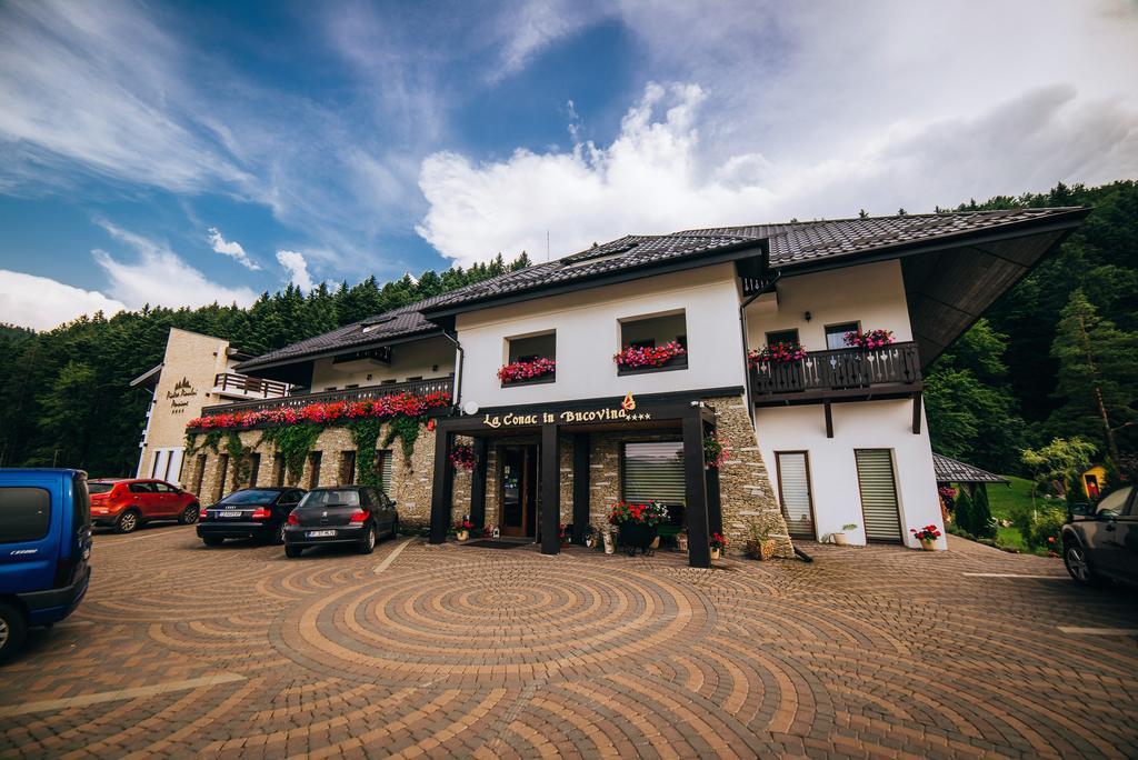 La Conac In Bucovina 호텔 구라후모룰루이 외부 사진