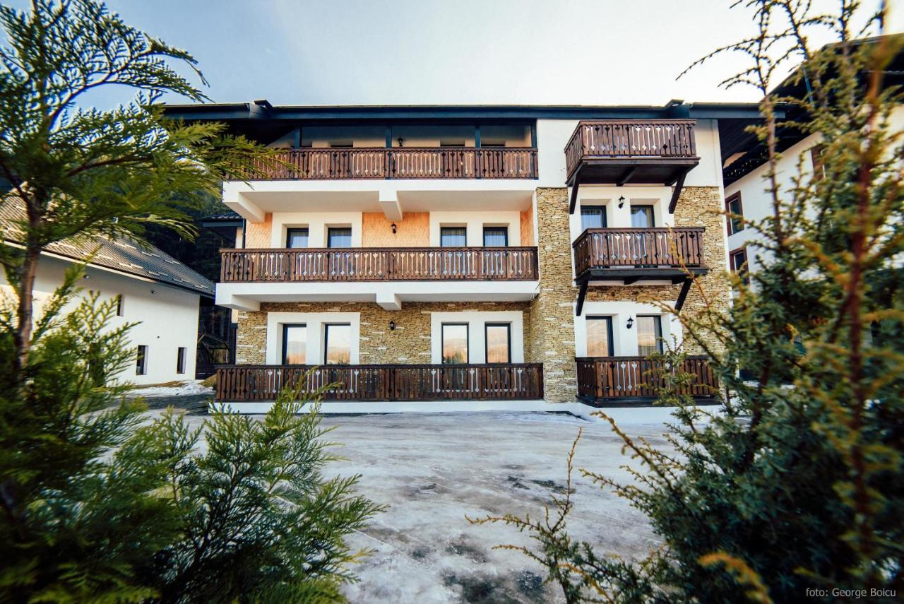 La Conac In Bucovina 호텔 구라후모룰루이 외부 사진