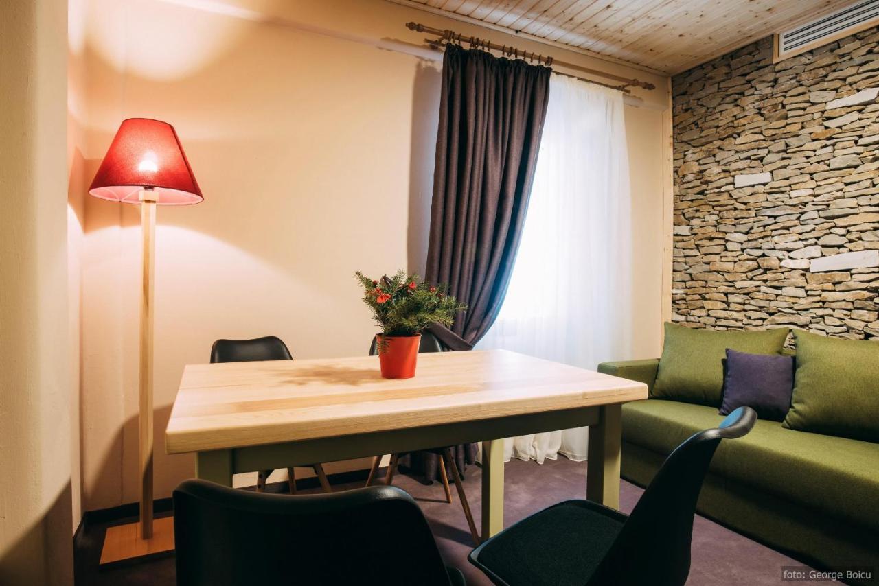 La Conac In Bucovina 호텔 구라후모룰루이 외부 사진